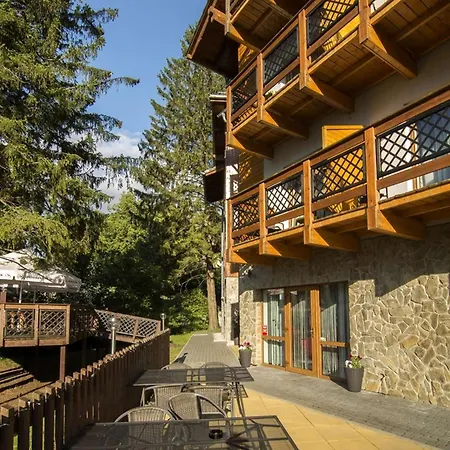Apartment Okrzei 1c Z Ogrodkiem , Grillem I Tarasem Szklarska Poreba